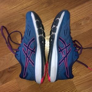 ASICS gel cumulus women’s size 10